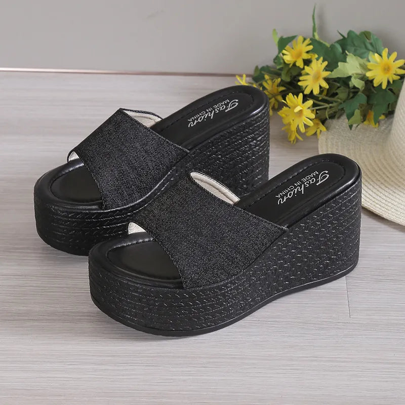 GC Women "Wedge It" Sandals