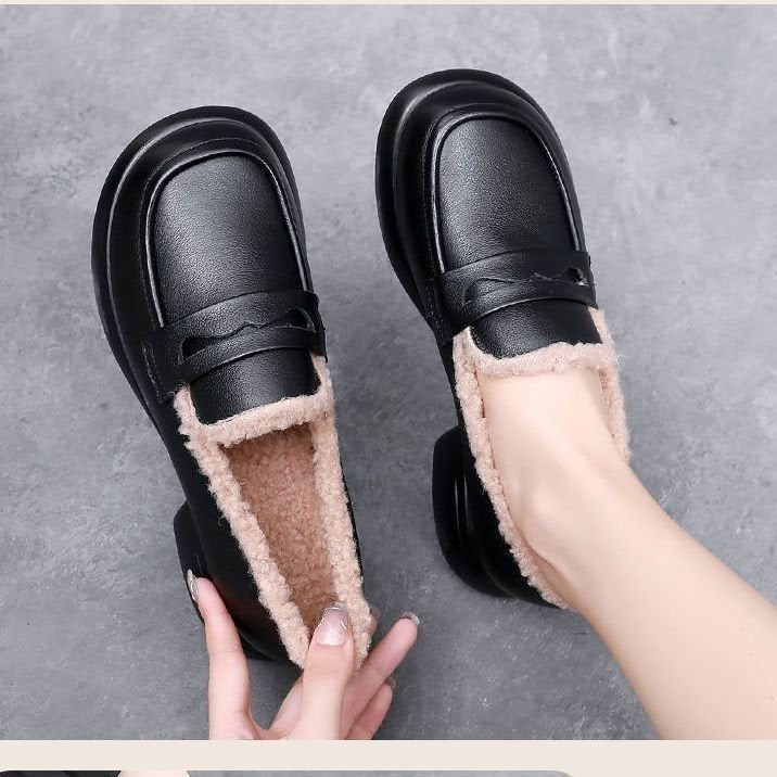 GC Women "Bunch Of Pennies" Loafers