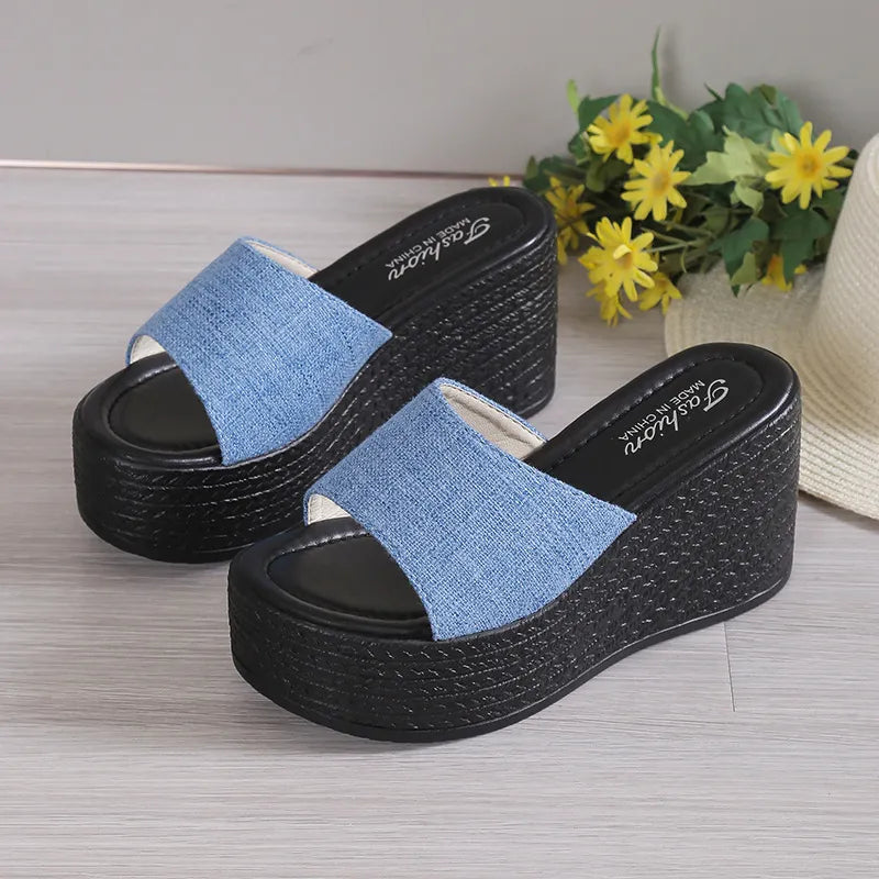 GC Women "Wedge It" Sandals