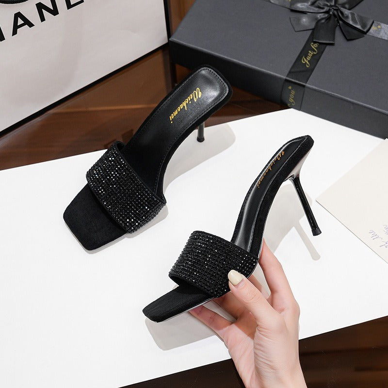 GC Women "Set in Stone" Sandals
