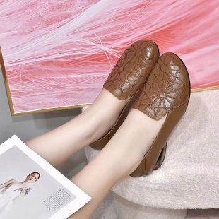 GC Women "Vintage Bloom" Embroidered Flats