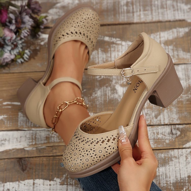 GC Women "Vintage Charm" Sandals