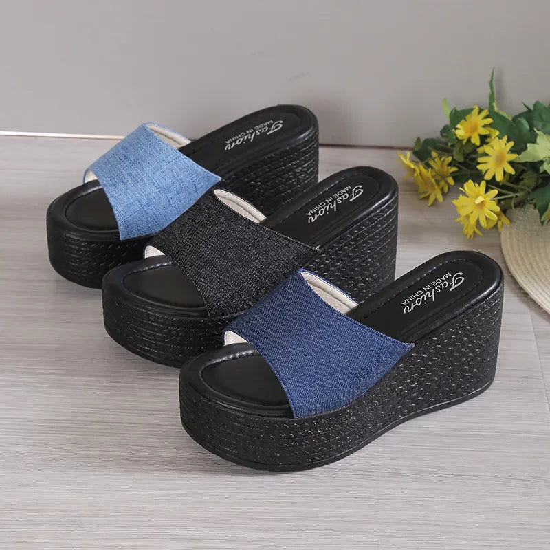 GC Women "Wedge It" Sandals