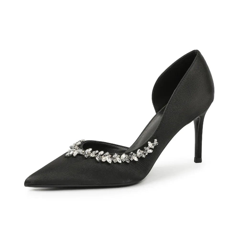 GC Women "Stone of Help" Pumps